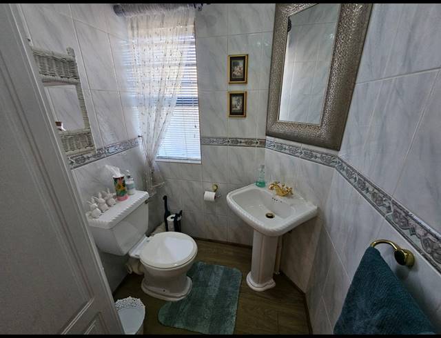 5 BEDROOM HOUSE FOR SALE IN VAALPARK